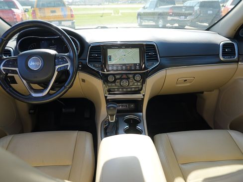 Used 2021 Jeep Grand Cherokee Limited AWD/4WD image 25
