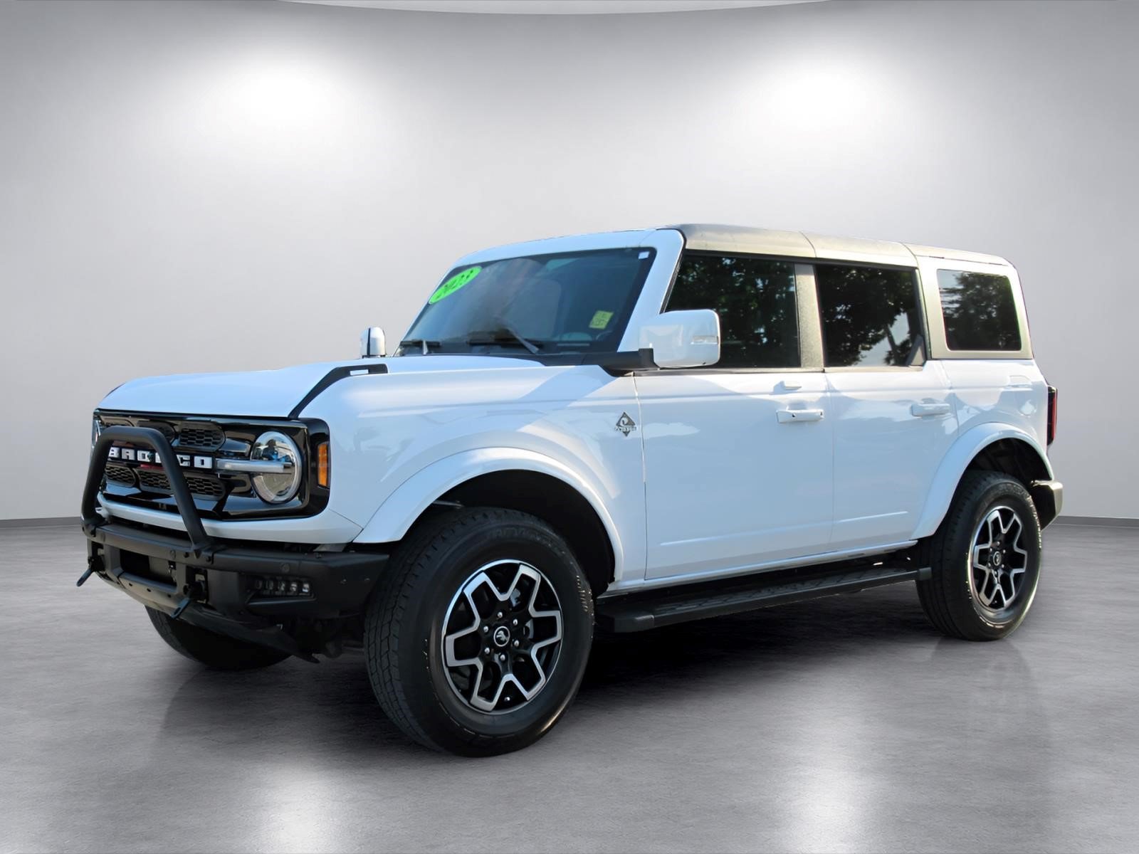 Used 2023 Ford Bronco Outer Banks AWD/4WD image 3