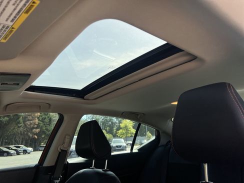 Used 2021 Nissan Altima 2.5 SR w/ SR Premium Package image 11