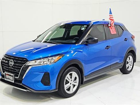 Certified 2021 Nissan Kicks S FWD image 3