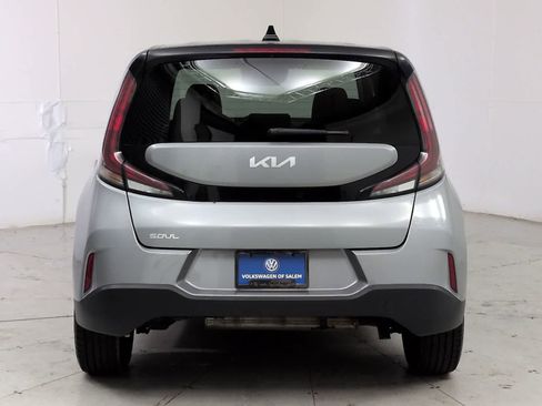 Used 2023 Kia Soul LX w/ LX Technology Package FWD image 5
