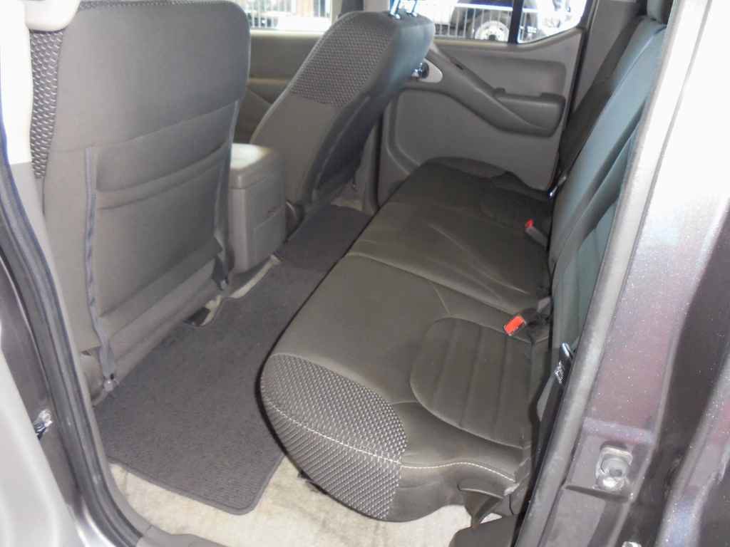 Used 2016 Nissan Frontier Desert Runner RWD image 9