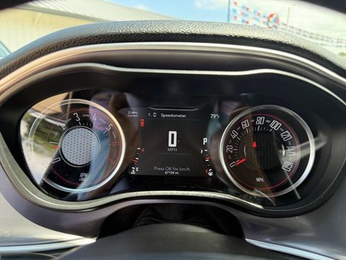 Used 2019 Dodge Challenger R/T RWD image 10