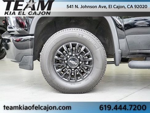 Used 2022 Chevrolet Silverado 3500 LTZ w/ LTZ Plus Package image 7