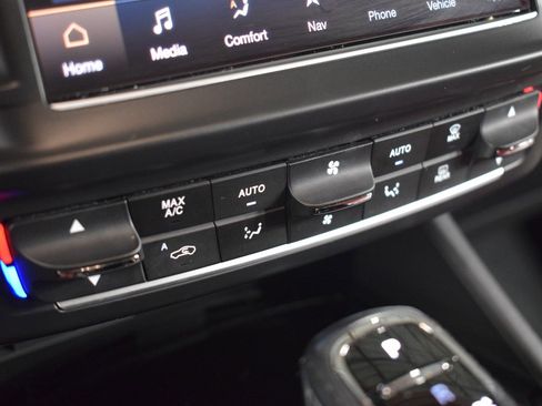 Certified 2022 Maserati Levante Modena AWD/4WD image 31
