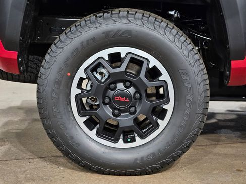 New 2026 Toyota Tacoma TRD Off-Road AWD/4WD image 21
