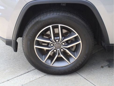Certified 2021 Jeep Grand Cherokee Limited AWD/4WD image 38