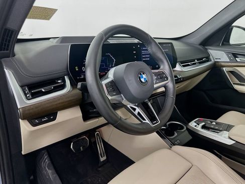 Used 2023 BMW X1 xDrive28i w/ Premium Package AWD/4WD image 9