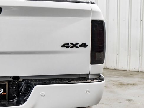 Used 2018 RAM 2500 Laramie w/ Sport Appearance Group AWD/4WD image 48