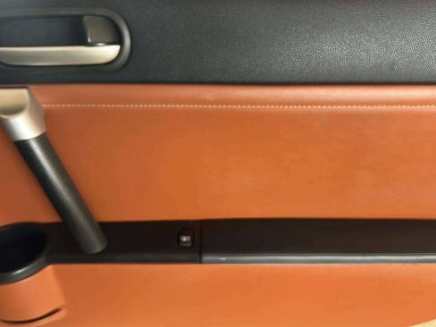 Used 2006 MAZDA MX-5 Miata Grand Touring w/ Premium Pkg image 34