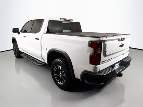 Used 2023 Chevrolet Silverado 1500 ZR2 w/ Technology Package AWD/4WD image 5