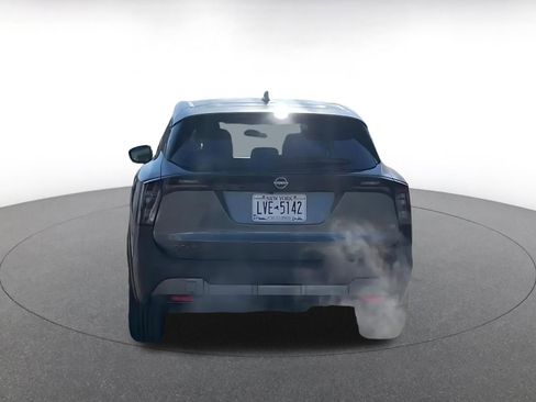 Used 2025 Nissan Kicks SV image 12