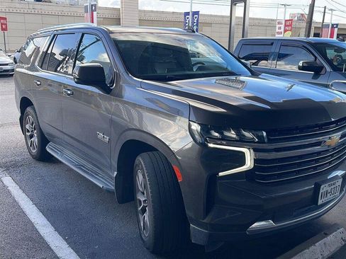 Used 2021 Chevrolet Tahoe LT w/ LT Signature Package RWD image 2