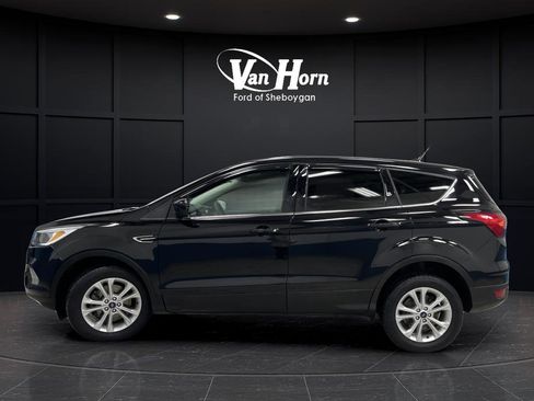 Used 2019 Ford Escape SE image 11
