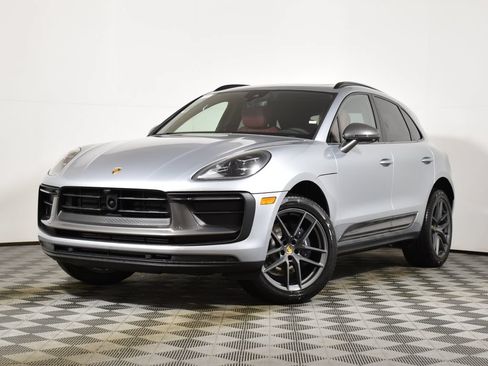 Used 2026 Porsche Macan AWD/4WD image 1