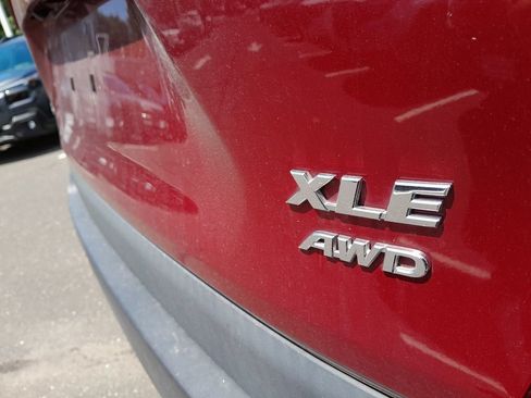 Used 2019 Toyota RAV4 XLE Premium w/ Cold Weather Package AWD/4WD image 44