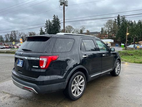 Used 2017 Ford Explorer Limited w/ Equipment Group 301A image 9