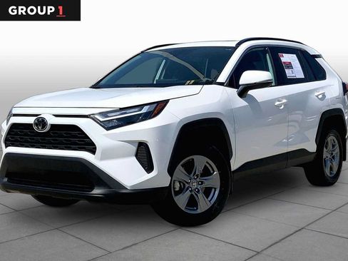 Used 2024 Toyota RAV4 XLE w/ Convenience Package FWD image 1