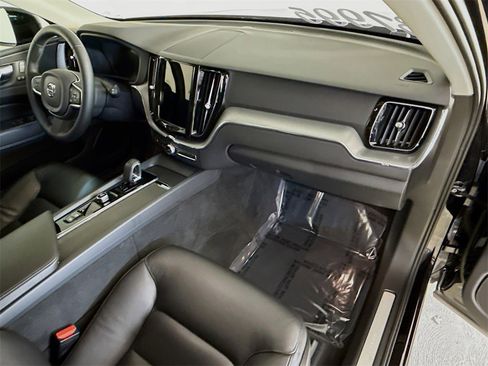 Certified 2023 Volvo XC60 T8 Core w/ Climate Package image 29