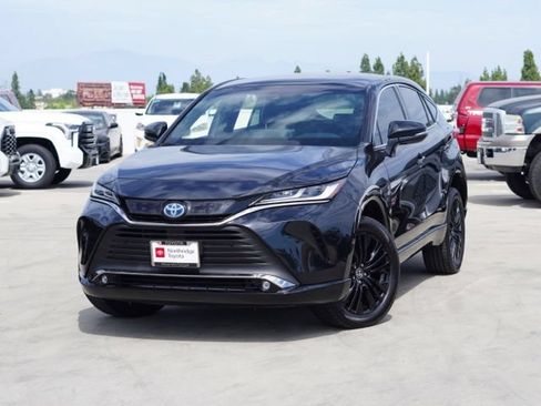 Used 2023 Toyota Venza Nightshade AWD/4WD image 5