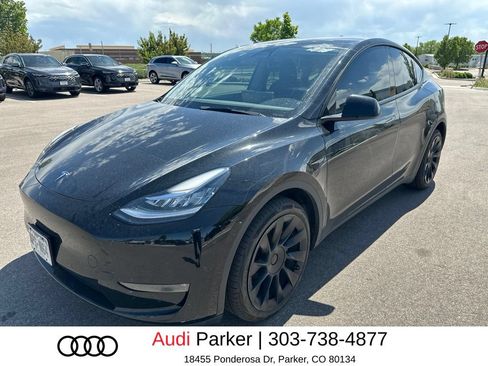 Used 2022 Tesla Model Y Long Range AWD/4WD image 1