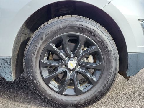 Used 2018 Chevrolet Equinox LS image 30