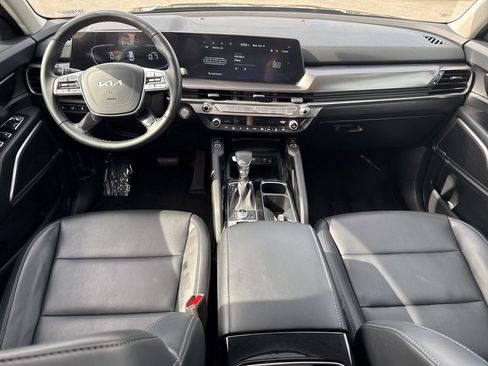 Used 2025 Kia Telluride S image 15