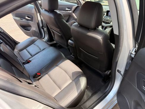 Used 2015 Chevrolet Cruze LT FWD image 12