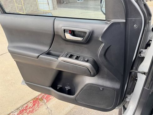 Used 2021 Toyota Tacoma TRD Sport w/ TRD Premium Sport Package image 12