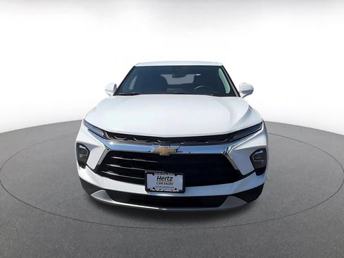 Used 2025 Chevrolet Blazer LT FWD image 4