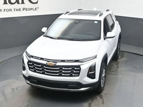 New 2026 Chevrolet Equinox LT FWD image 24