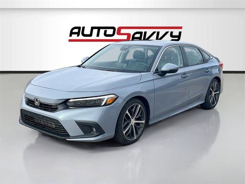 Used 2024 Honda Civic Touring image 3