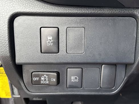 Used 2022 Toyota Tacoma SR5 RWD image 28