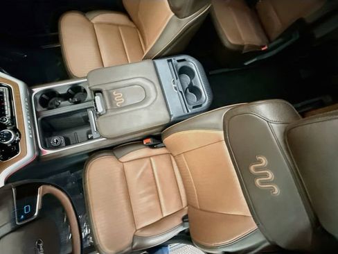 Used 2025 Ford Expedition King Ranch AWD/4WD image 23
