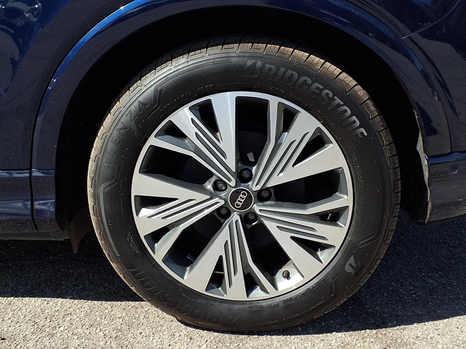 Used 2023 Audi Q4 e-tron Premium Plus w/ Premium Plus RWD image 4