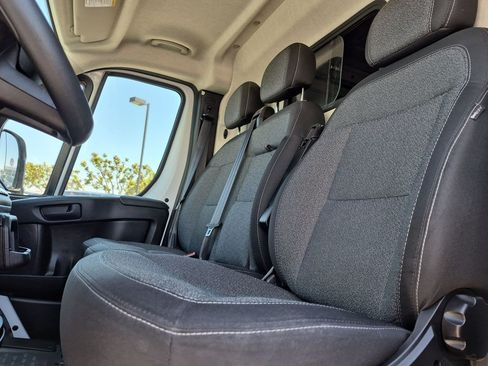 Used 2024 RAM ProMaster 2500 FWD image 17