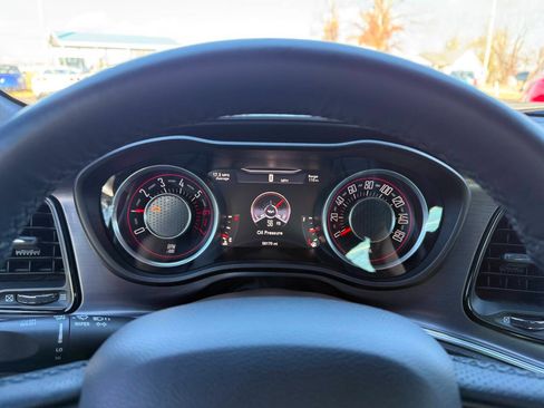 Used 2015 Dodge Challenger R/T Plus image 22