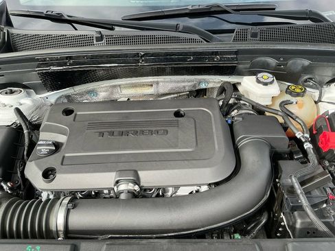 Used 2022 Buick Envision Avenir w/ Technology Package II image 25