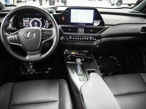 Certified 2025 Lexus UX 300h FWD w/ Accessory Package (Z2) image 18