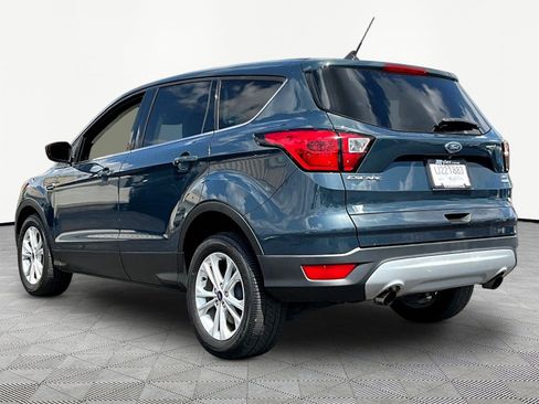 Used 2019 Ford Escape SE FWD image 4
