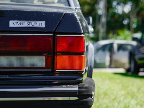 Used 1991 Rolls-Royce Silver Spur II image 8