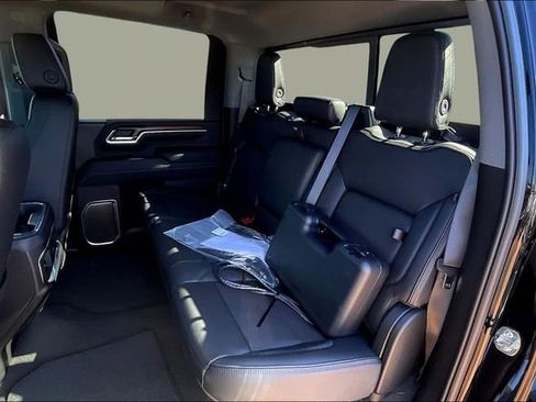 New 2026 GMC Sierra 2500 Denali w/ Denali Reserve Package image 11