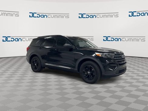 Used 2020 Ford Explorer XLT w/ Comfort Package image 2
