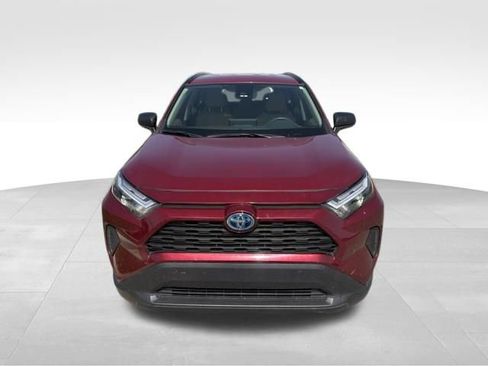 Used 2024 Toyota RAV4 LE AWD/4WD image 10