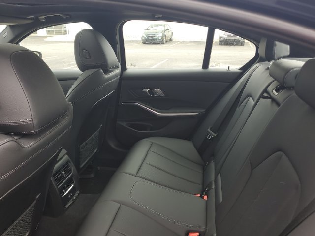 Used 2022 BMW 330i xDrive Sedan w/ Premium Package 2 AWD/4WD image 8