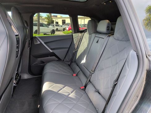 Used 2025 BMW iX M60 image 31