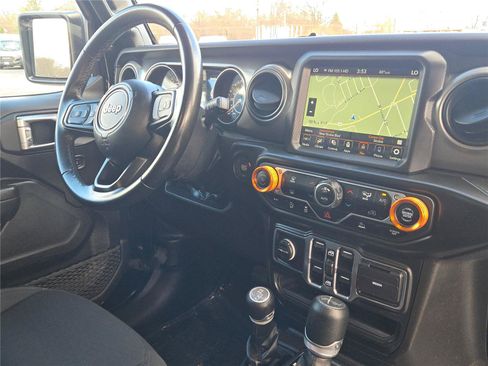 Used 2022 Jeep Wrangler Unlimited Sport AWD/4WD image 8