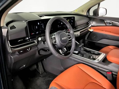 New 2026 Kia Carnival SX Prestige FWD image 8