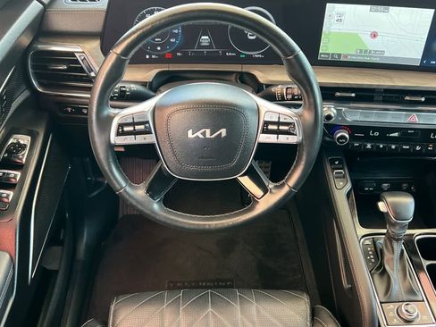 Used 2023 Kia Telluride SX X-Line AWD/4WD image 16