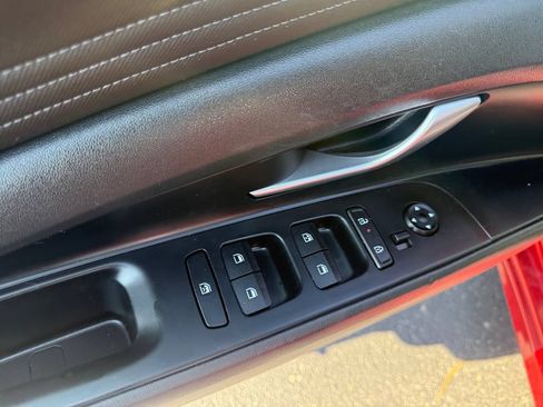 Used 2025 Hyundai Elantra SEL FWD image 30